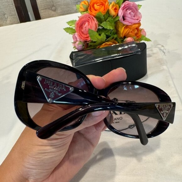 Authentic Prada sunglasses with case main image 8